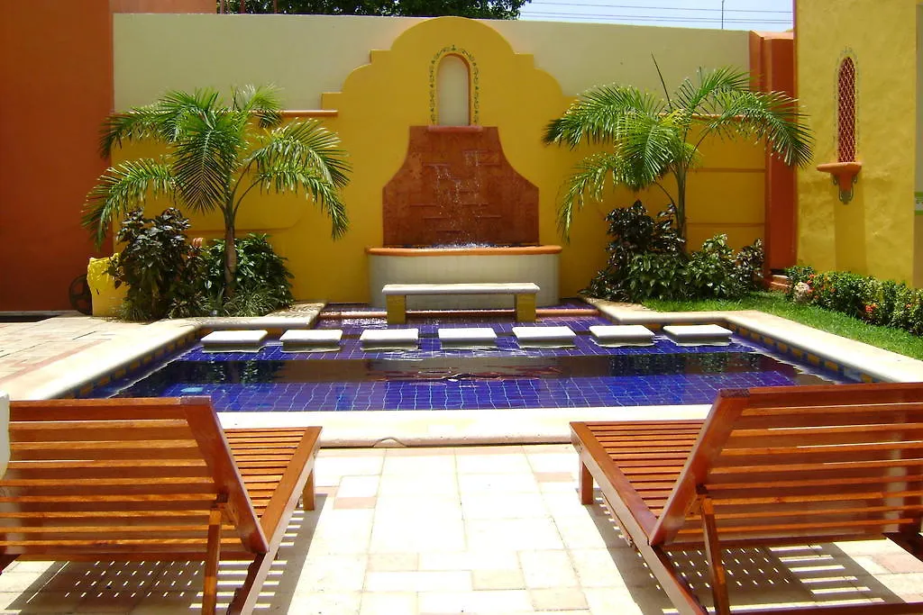 Casa De Las Columnas Merida 4*,