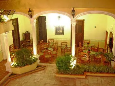Casa De Las Columnas Merida 4*,